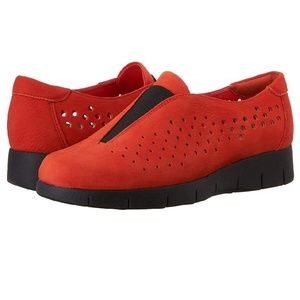 Clark's Daelyn Summit Slip On Loafer Size 6